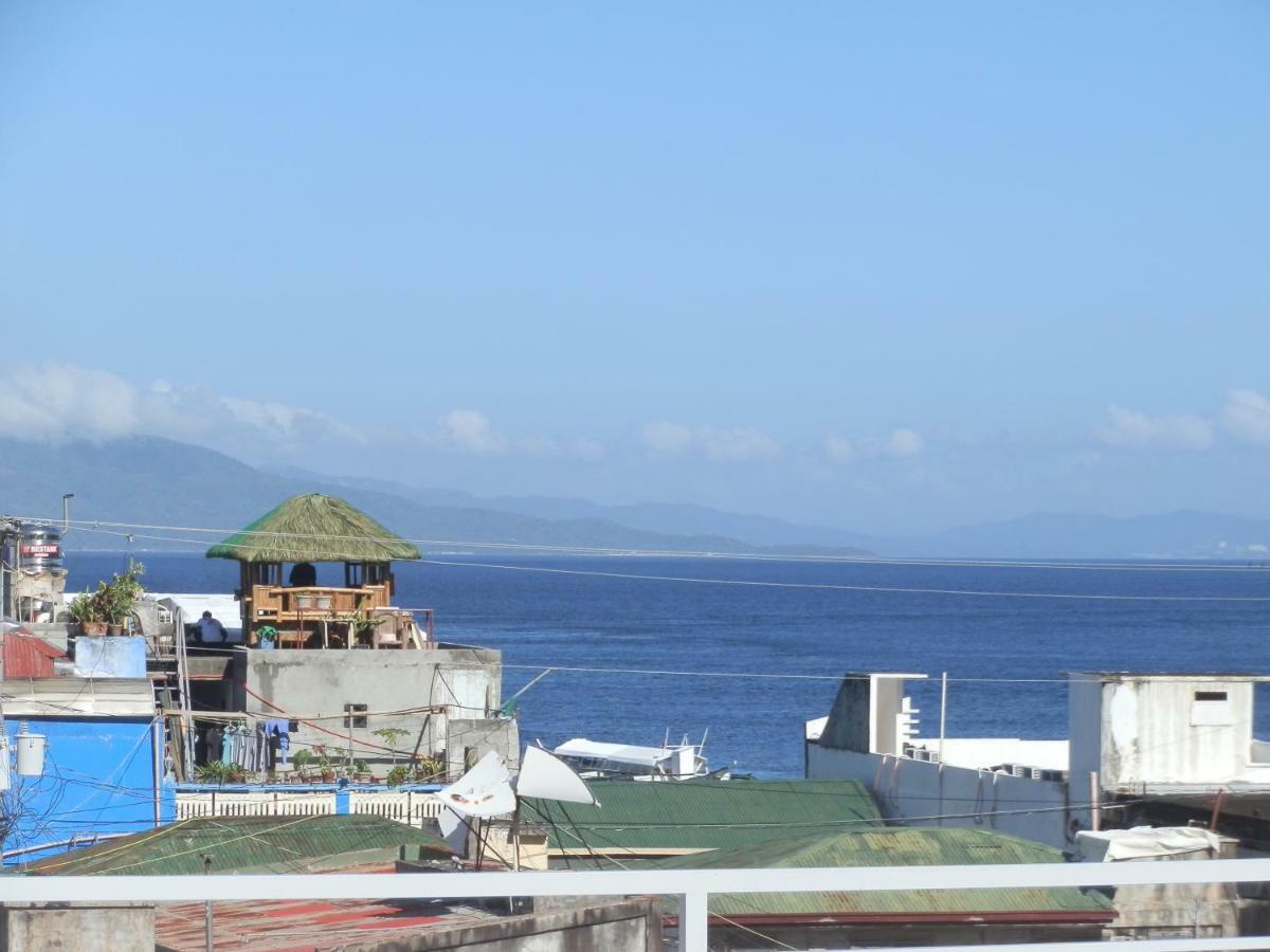 The Blue Pagong Aparthotel Puerto Galera Exterior photo